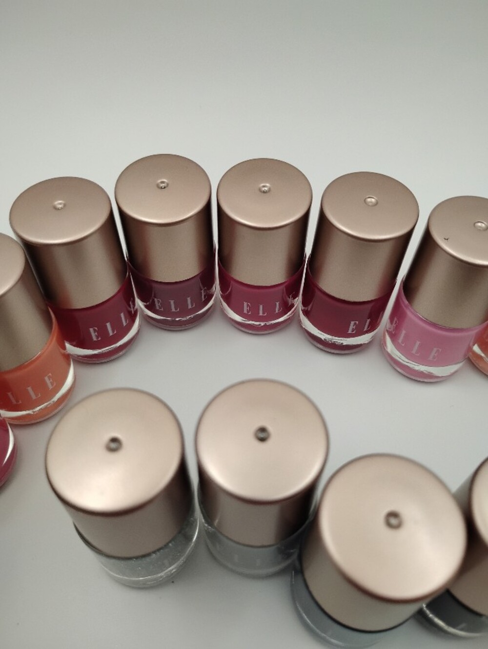 23 Elle Assorted Nail Colors ALL BRAND NEW NEVER OPENED - Picture 3 of 8